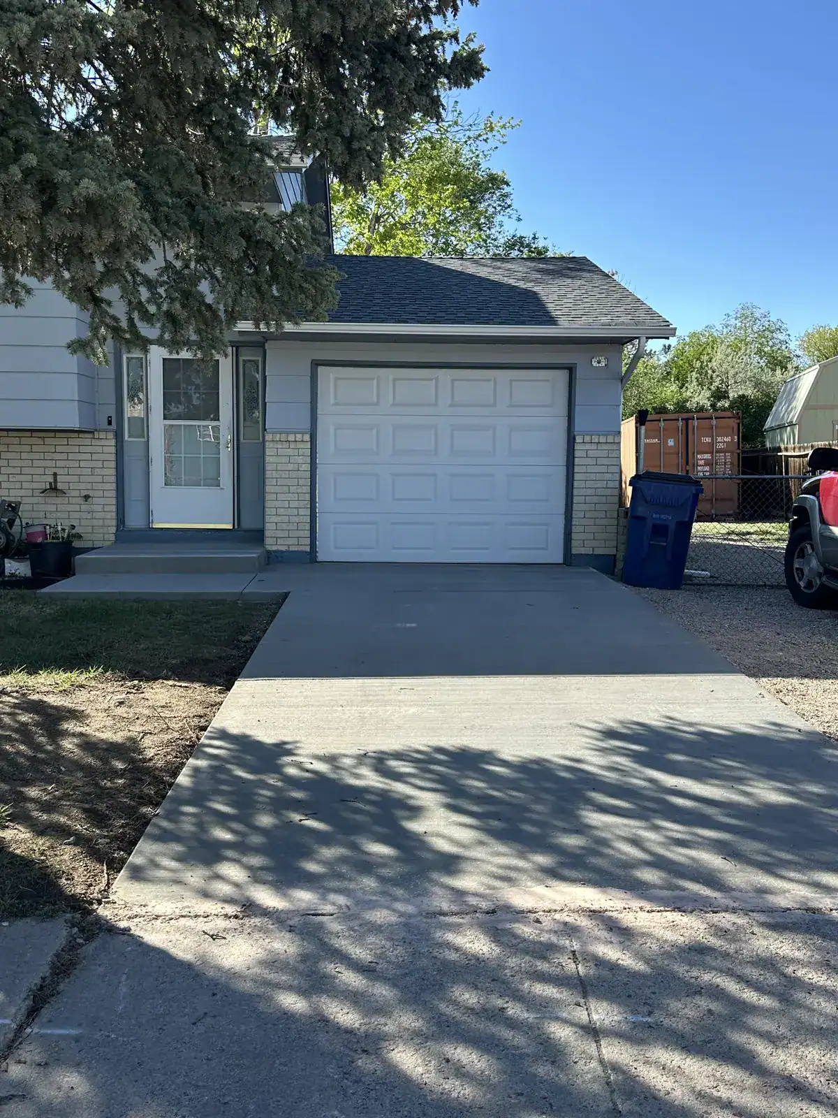 Concrete driveway in Colorado Springs